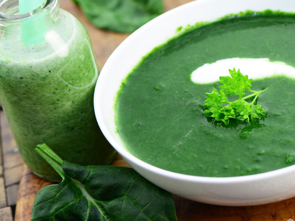 Зеленый крем-суп с ботвой