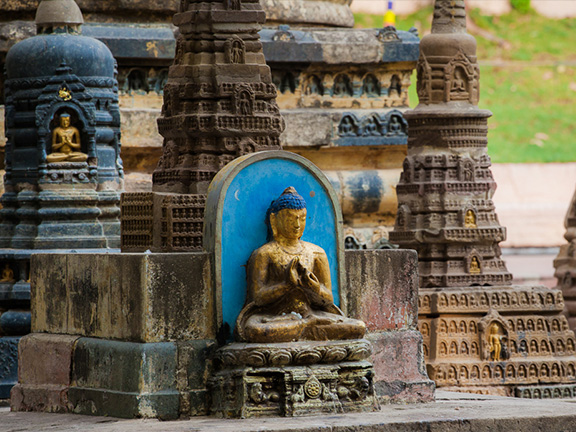 Сутра о Цветке Лотоса Чудесной Дхармы // Глава XVIII Блага, [обретённые] за следование с радостью