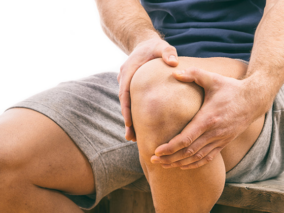 Болят колени? Займитесь йогой