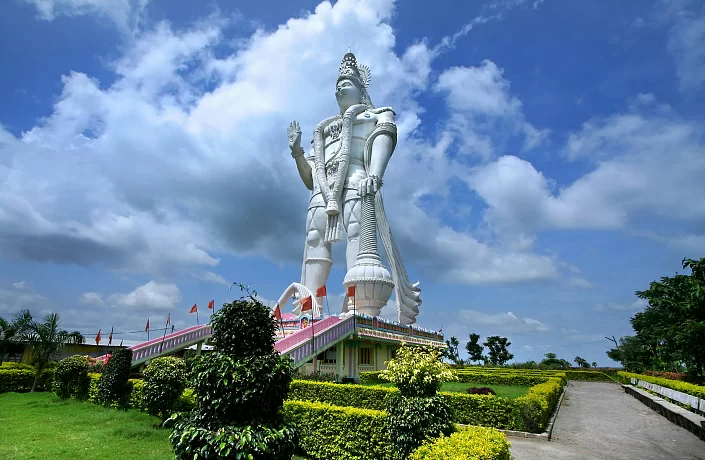 Статуя Ханумана