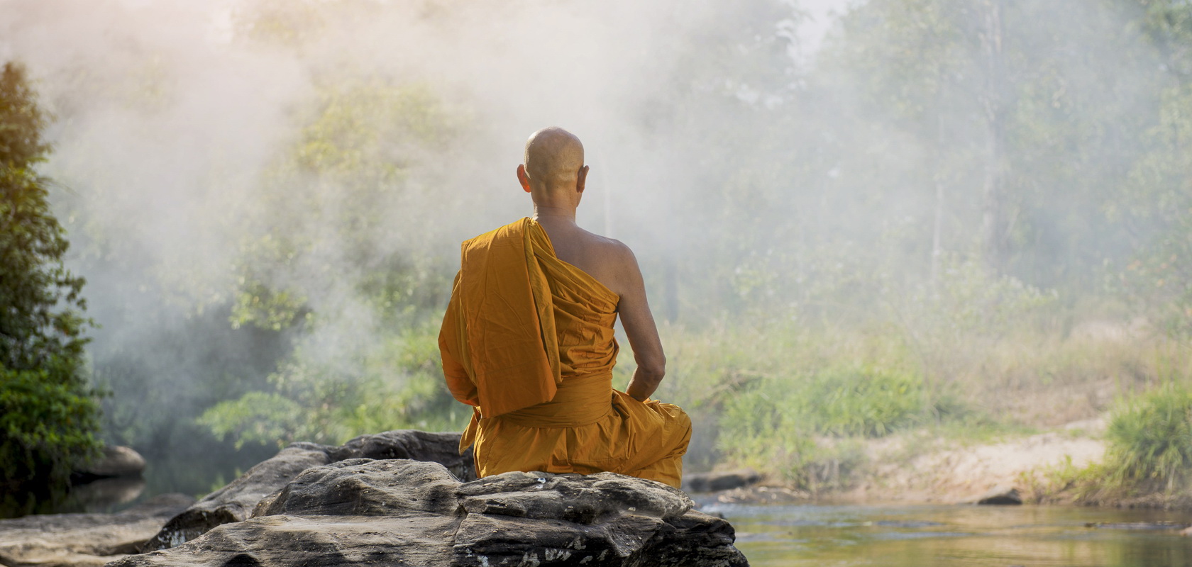 Слушать тибетскую медитацию. Будда Шаолинь. Тибетский монах медитирует. Монах Шаолинь медитирует. Монах Чань-буддизм.