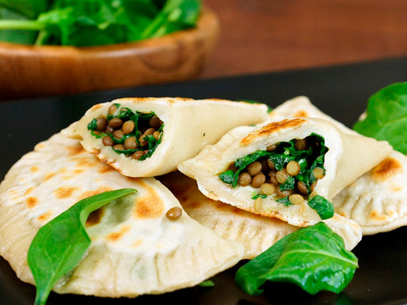 Кутабы с зелёной чечевицей и картофельным пюре