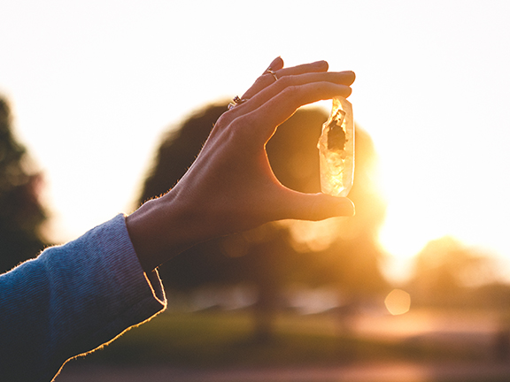 Драгоценный камень