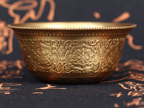 буддийская золотая чаша