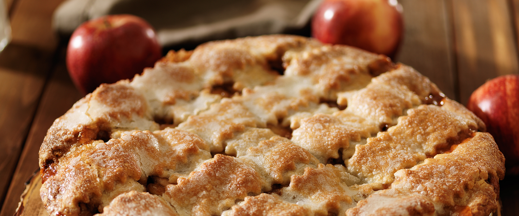 Вкусная постная выпечка в духовке. Постный яблочный пирог. Постная выпечка с яблоками. Постные пироги с яблоком. Постный пирог с яблоками и корицей.