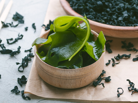 Водоросли вакаме: польза суперфуда🥢