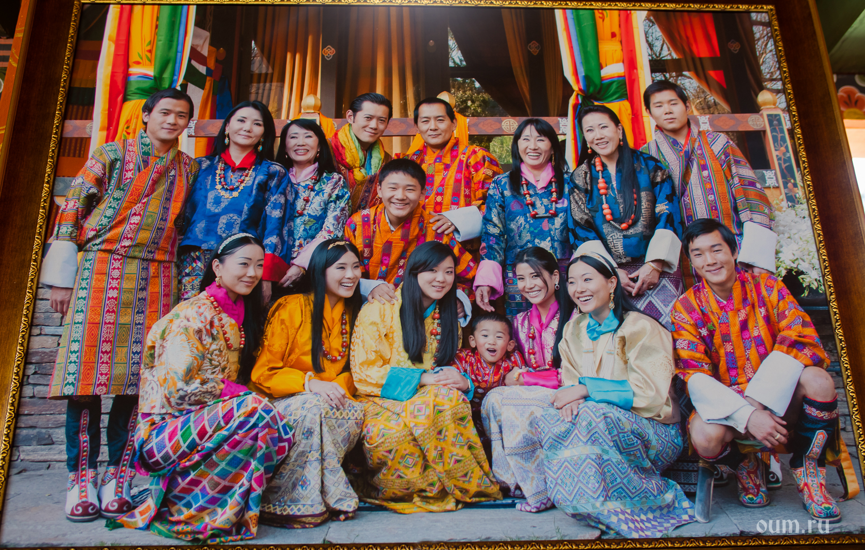 Москва бутан. Королевство бутан. Бутан королевство счастливых. Королевство бутан люди. Королевство бутан жители.