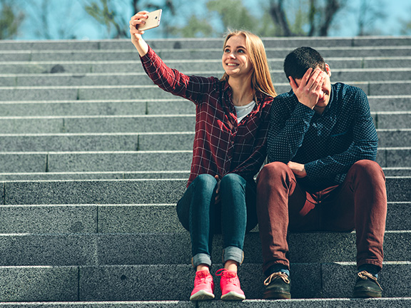 Как снимки себя калечат жизнь и психику?