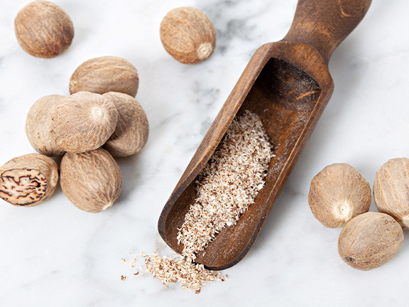 Мускатный орех: секреты применения и полезные свойства