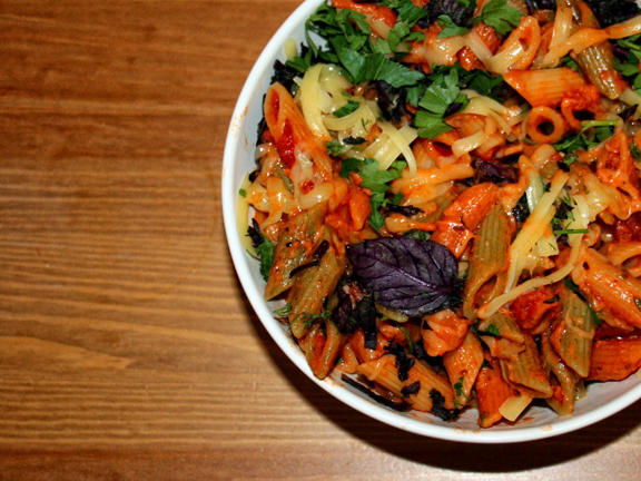 Ароматная паста с базиликом и зеленью