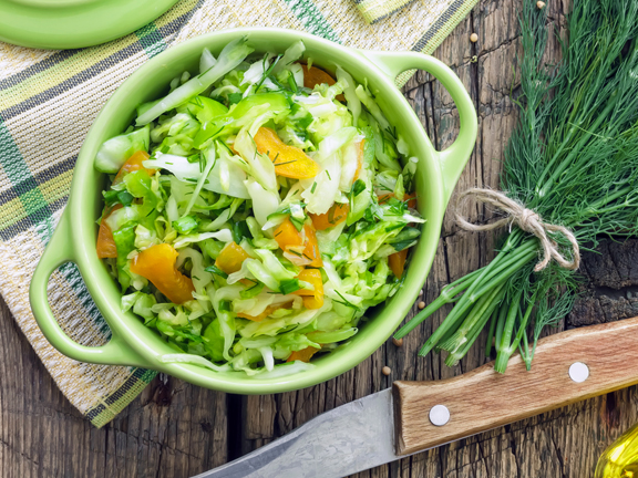 Салат из молодой капусты