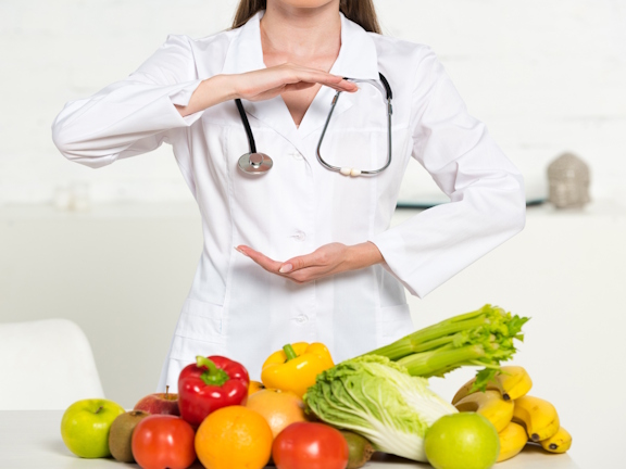 Доктор, овощи и фрукты