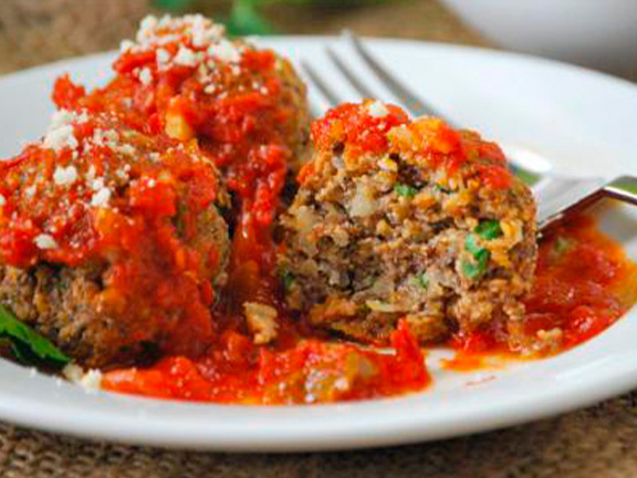 Гречневые тефтели в томатном соусе