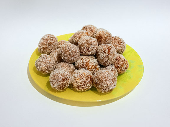 Сыроедческие конфеты из кураги