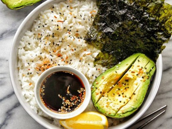 Рис с водорослями Нори