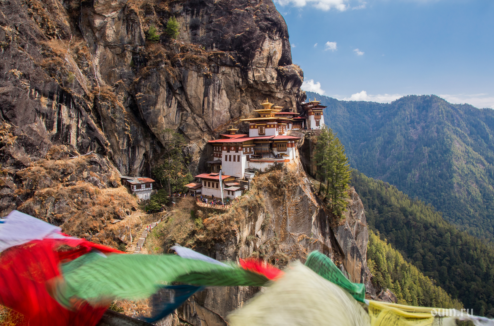 Бутан индия. Бутан Гималаи. Бутан Страна Гималаи. Королевство бутан гималайские горы. Королевство бутан территории.