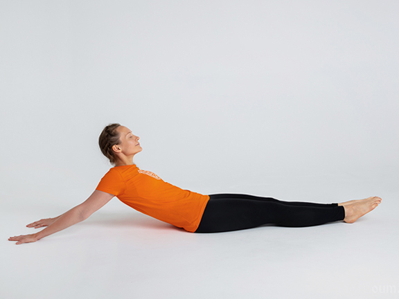 Нидханикасана (облегченный вариант)