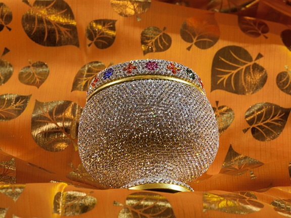 Сутра о Цветке Лотоса Чудесной Дхармы.Глава XXV. [Открытые] для всех врата Бодхисаттвы Постигающий Звуки Мира