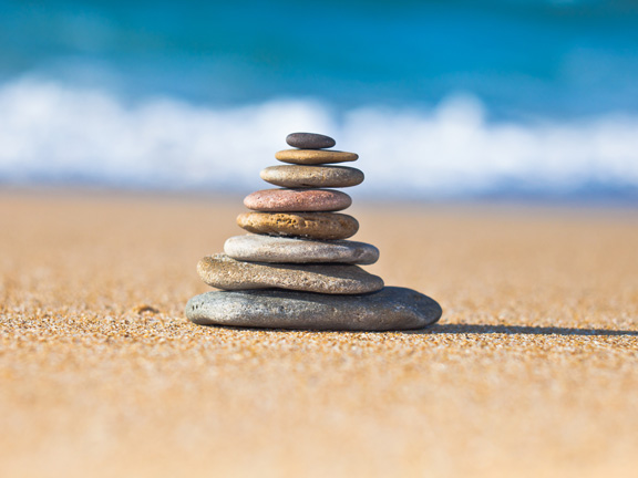 Апариграха: искусство ненакопления в философии йоги и его применение в современной жизни