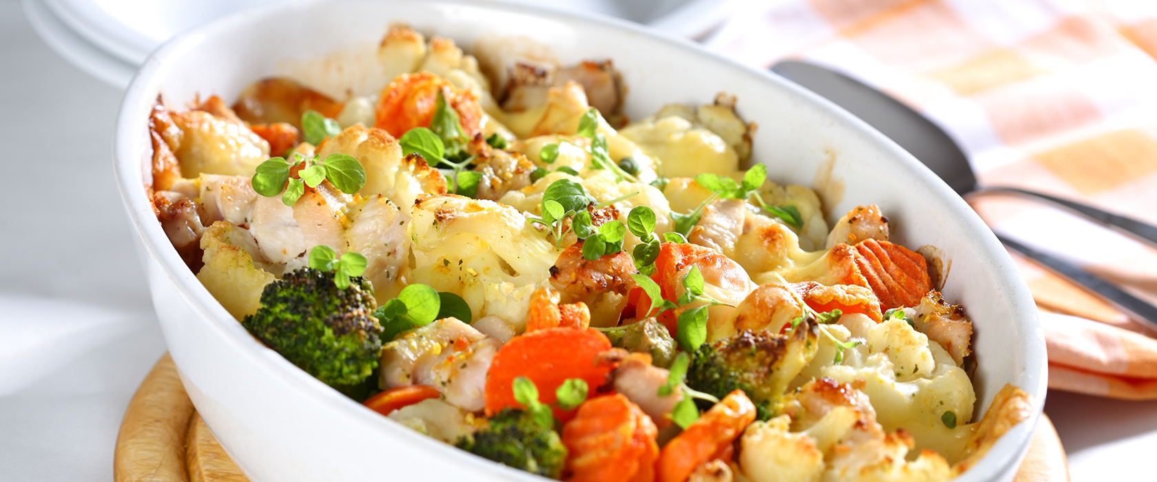 Вкусные замороженные овощи в духовке. Овощное рагу с брокколи. Курица с овощами. Рагу из брокколи и цветной капусты. Постные овощные блюда.