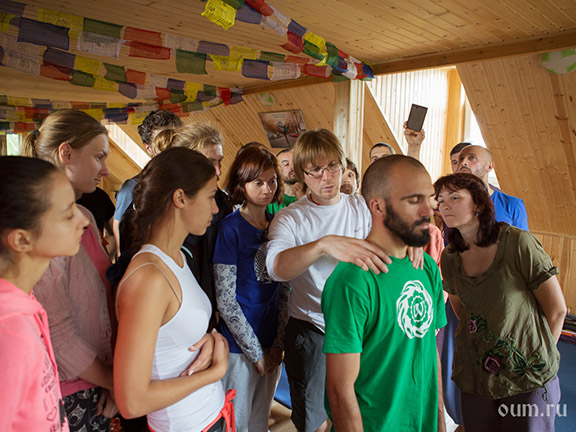 Йога для здоровья?  К чему может привести неосознанная практика