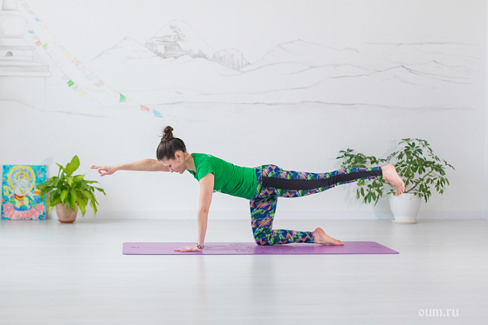 гоасана, поза коровы вариация