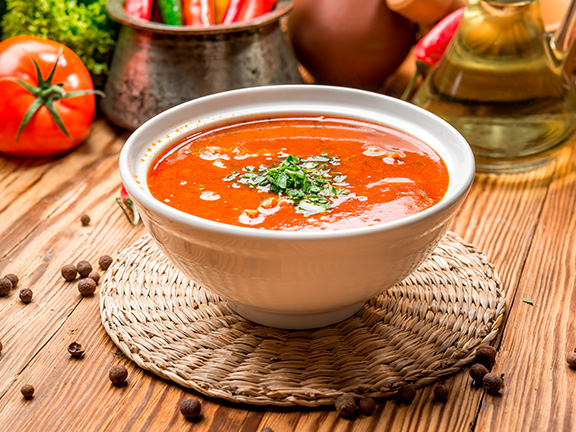 Сыроедческий томатный суп
