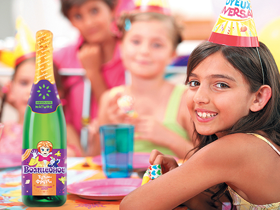 Детское шампанское: приобщаем детей к алкогольным традициям?