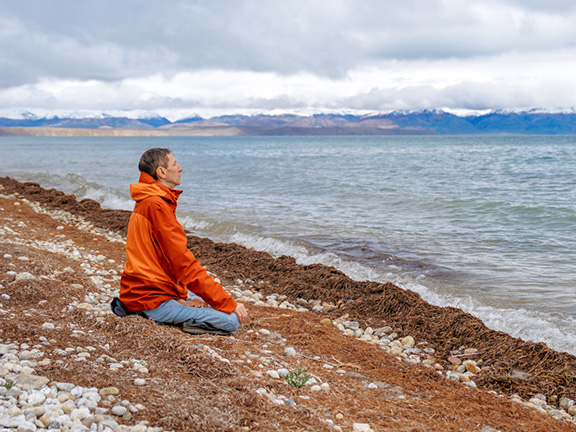 Пратьяхара: искусство управления чувствами на пути к свободе