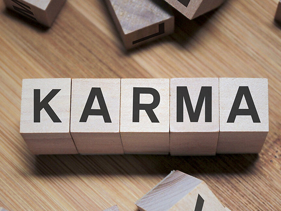 карма, кубики с буквами