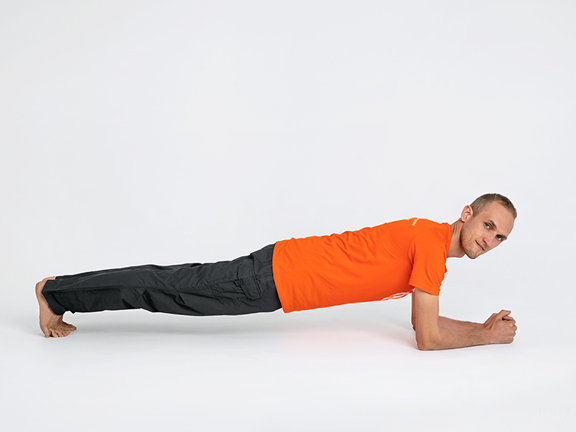 Макара Дандасана|