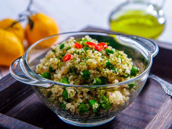 Булгур с зеленым горошком