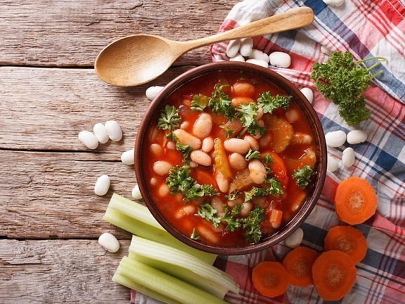 Фасолевый суп на морковном и свекольном соке