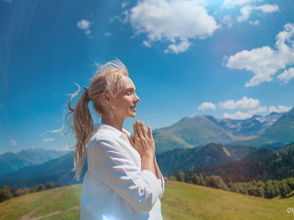 Мантры в исполнении Юлии Скрынниковой