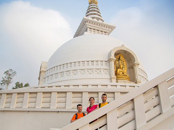 Сутра о Цветке Лотоса Чудесной Дхармы // Глава II Уловки