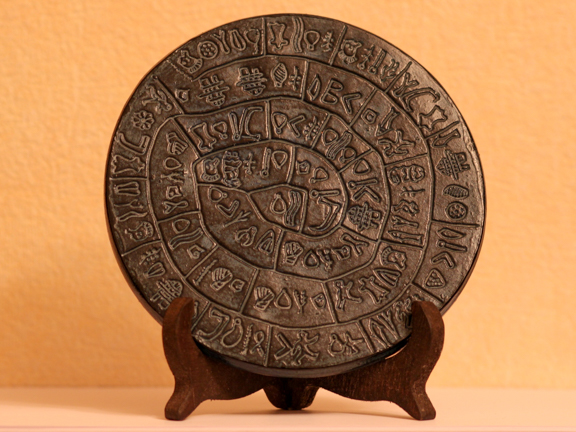 Фестский диск. Разные версии