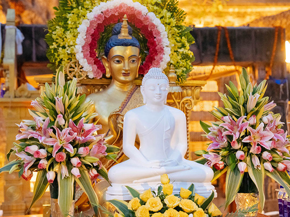 Буддха вандана сутта: Восхваление Будды