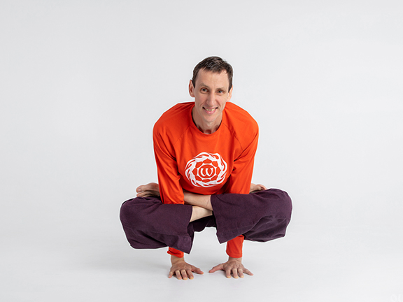 Куккутасана