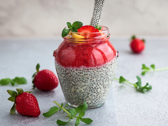 Клубничный чиа-пудинг