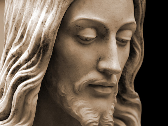 статуя иисуса христа