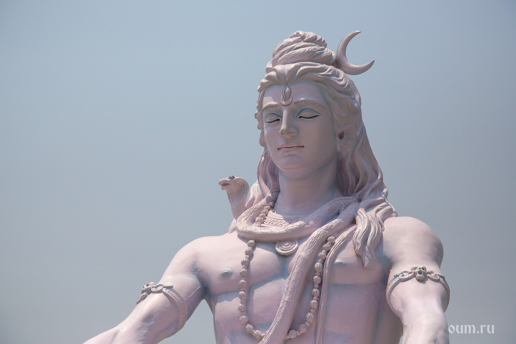 Махашиваратри в 2024 году какого. Статуя Адийоги Шива. Adiyogi Шива статуя. Коимбатор Индия статуя Шивы. Статуя Шива Коимбатур.