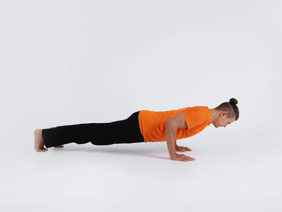 Чатуранга Дандасана