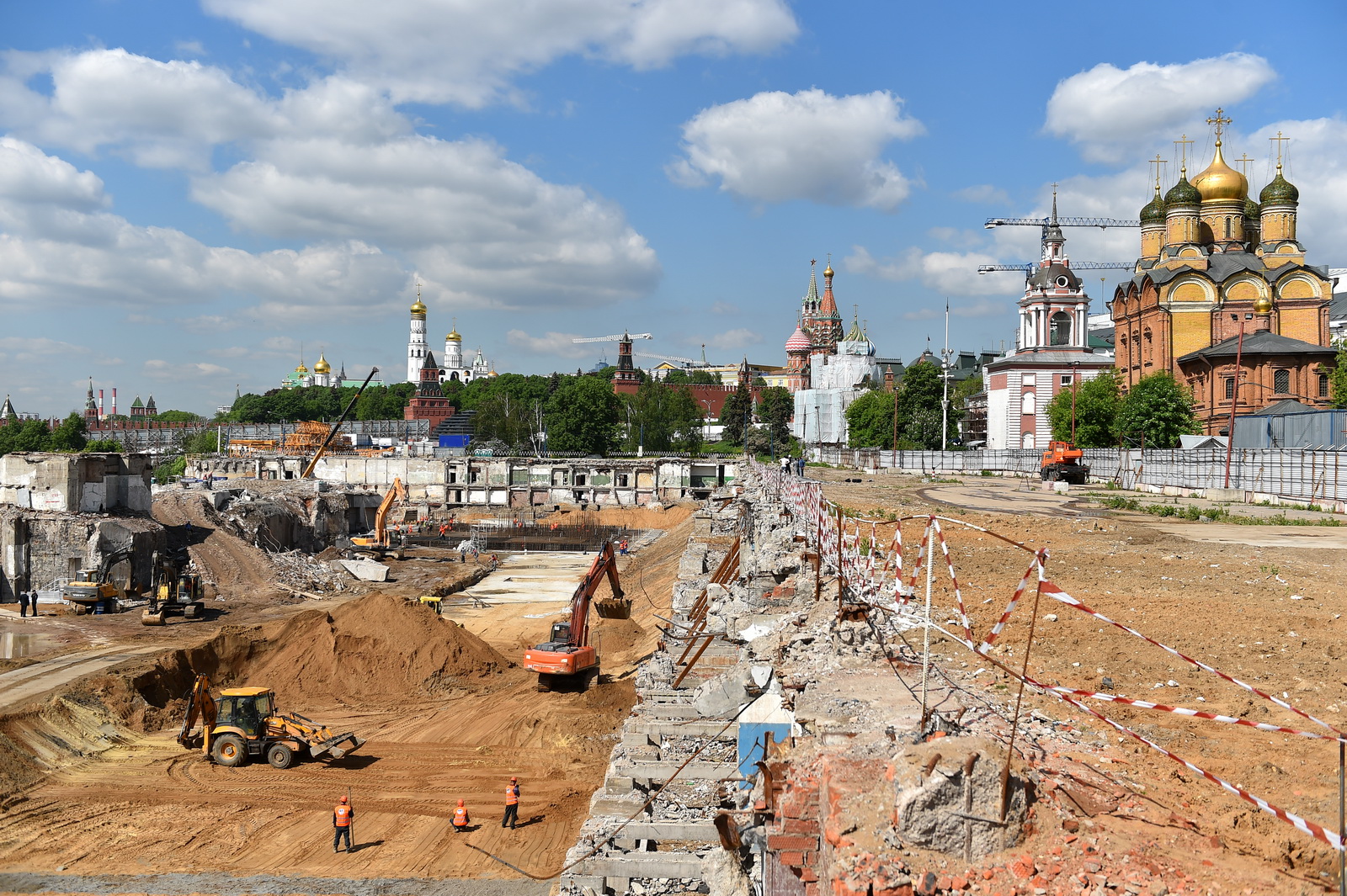 Раскопанная москва