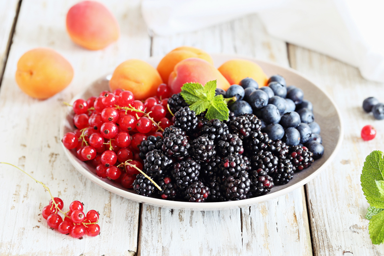 фруты, фруктовая тарелка, ягоды, витамины