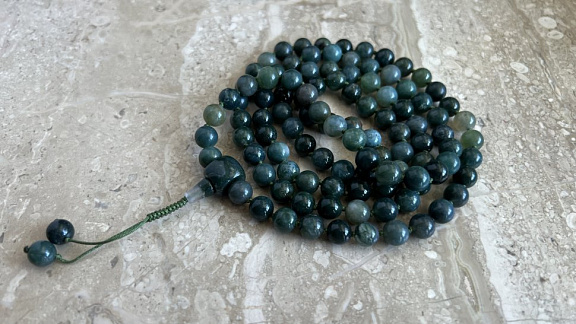 Чётки из агата индийского мохового высокого качества «Зерна Джняны»