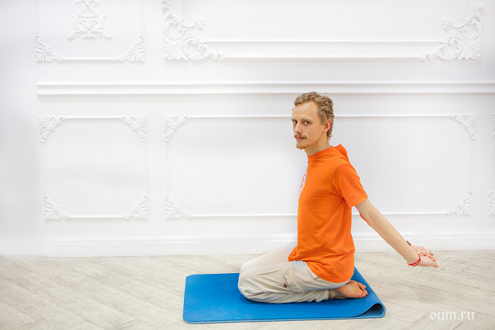 Владимир Васильев, йога, коврик