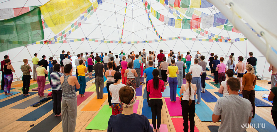 Хатха-йога с Андреем Верба фото