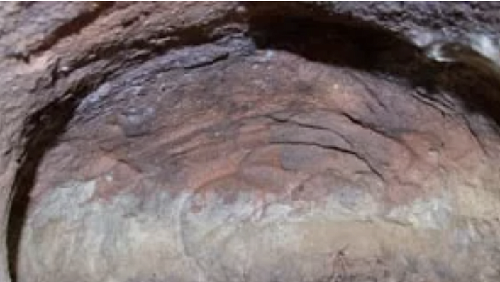 Камера монолитного дольмена