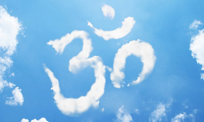 символ ом, символ ом в облаках