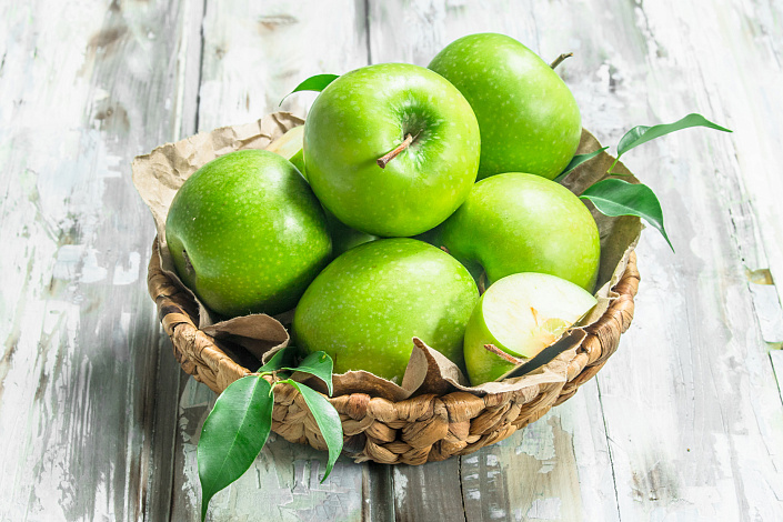 зелёные яблоки фото
